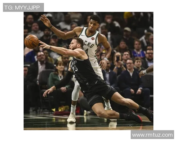 雄鹿主场轻取活塞，字母哥25分11板8助攻，展现冠军风采